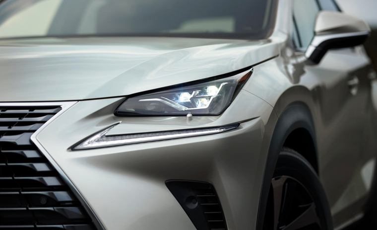 Lexus NX 300 2020 có giá 2.560 triệu đồng tại Việt Nam ảnh 2