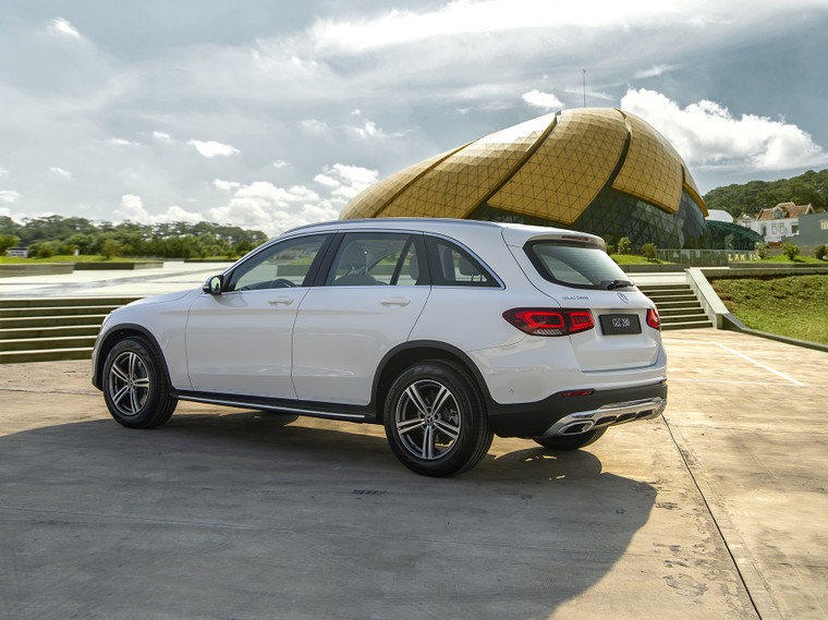 Mercedes-Benz Việt Nam giới thiệu GLC 200 và GLC 200 4MATIC 2020, giá từ 1.749 triệu đồng ảnh 2