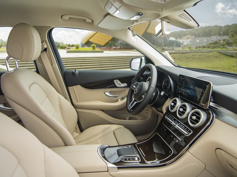 Mercedes-Benz Việt Nam giới thiệu GLC 200 và GLC 200 4MATIC 2020, giá từ 1.749 triệu đồng ảnh 6