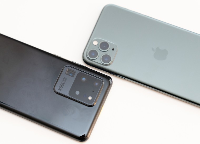 Ngoại hình: So sánh Samsung Galaxy S20 Ultra vs. Iphone 11 Pro Max ảnh 6