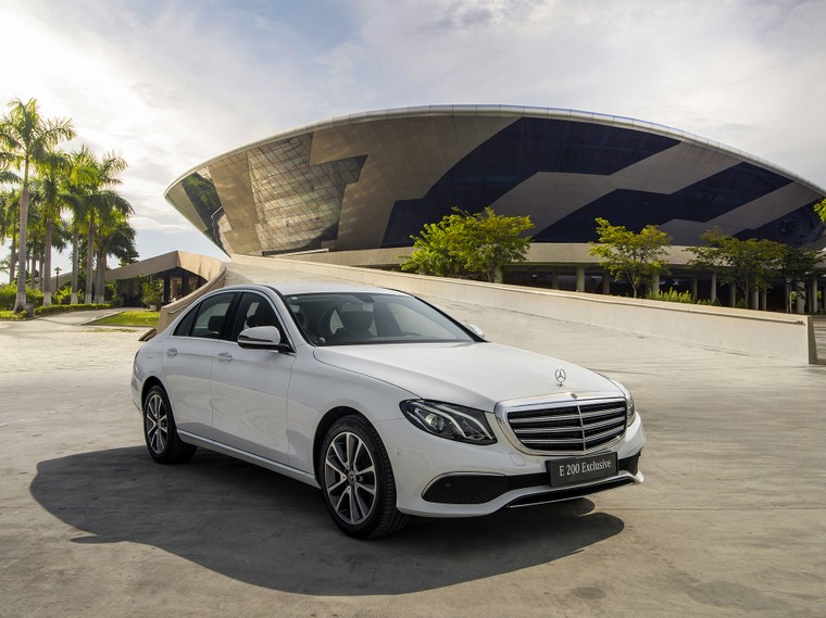 Mercedes-Benz Việt Nam ra mắt phiên bản E 200 Exclusive 2020, giá 2290 triệu đồng ảnh 1