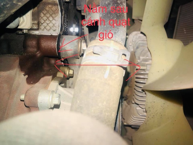 Thêm nhiều xe Ford Ranger Wildtrak 2.0L Bi-Turbo gặp lỗi rò rỉ dầu. Ford bảo hành và sửa chữa miễn phí cho khách hàng. ảnh 4