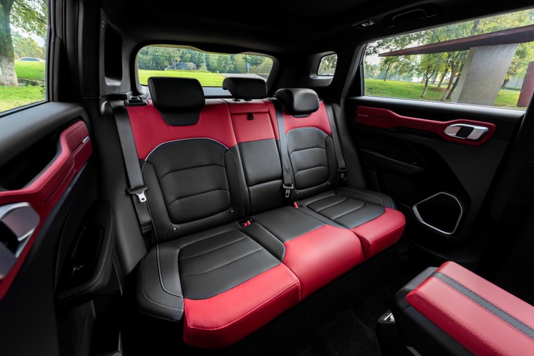 Geely Icon - SUV Trung Quốc có khả năng chống lại virus Corona ảnh 9