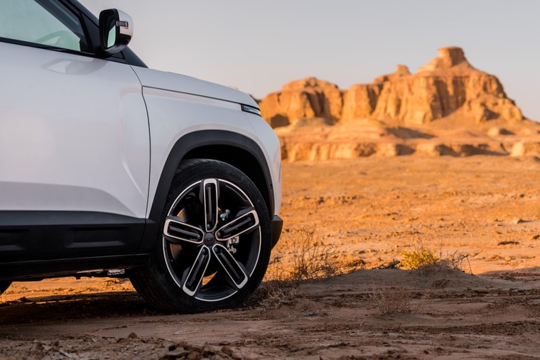 Geely Icon - SUV Trung Quốc có khả năng chống lại virus Corona ảnh 12