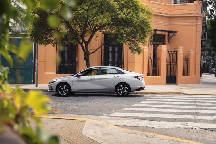 Loạt hình ảnh Hyundai Elantra vừa ra mắt ảnh 14