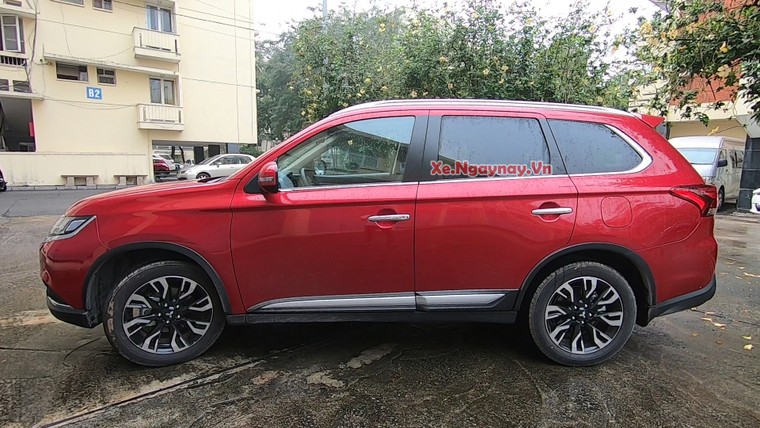 Đánh giá Mitsubishi Outlander 2020 - bản nâng cấp phù hợp cho gia đình ảnh 4