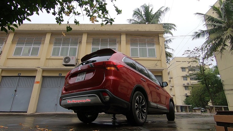 Đánh giá Mitsubishi Outlander 2020 - bản nâng cấp phù hợp cho gia đình ảnh 16