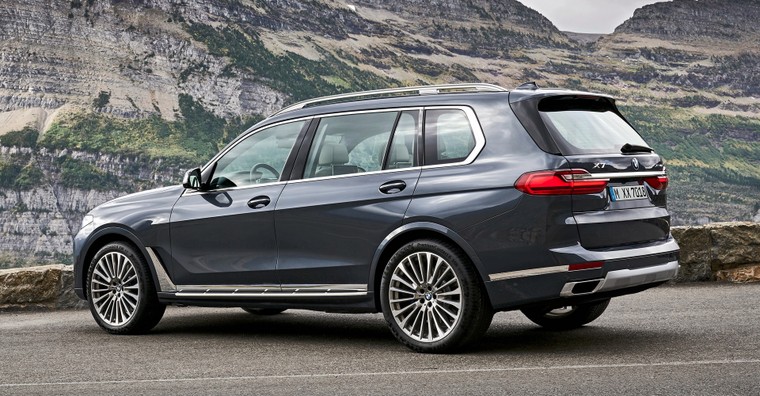 Đâu là cái tên hàng đầu trong những chiếc SUV siêu sang cỡ lớn? ảnh 8