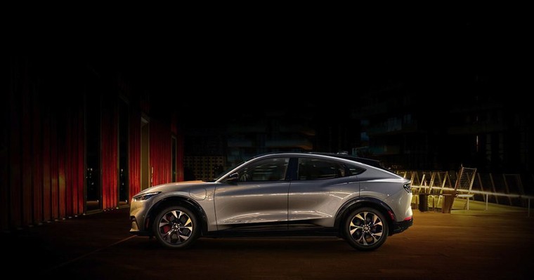 Ford Mustang Mach-E sẽ được cập nhật từ xa như điện thoại ảnh 5