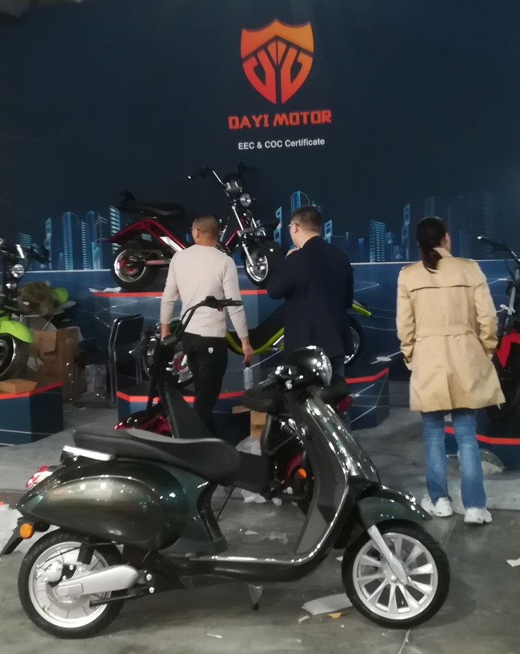 Liên minh châu Âu công nhận kiểu dáng độc quyền Vespa, bác bỏ kiểu dáng nhái của xe Trung Quốc ảnh 3