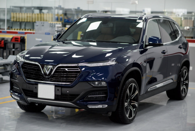 Vinfast tặng phí trước bạ, tăng thời gian bảo hành lên 5 năm cho dòng xe LUX ảnh 1