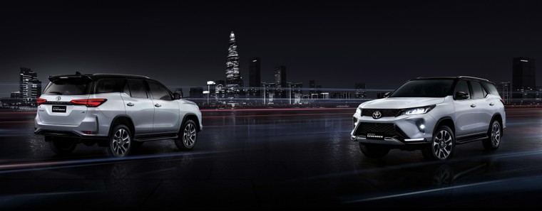 Toyota Fortuner 2021: Nâng cấp mới, diện mạo mới ảnh 1
