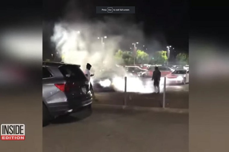 Nhiều đại lí xe ô tô tại Mỹ bị người biểu tình tấn công