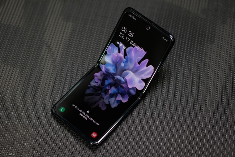 Xuất hiện video về Samsung Galaxy Z Flip 5G ảnh 4