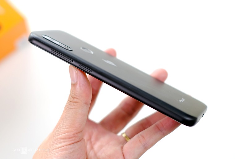 Mở hộp Vsmart Star 4 giá 2,2 triệu đồng ảnh 5