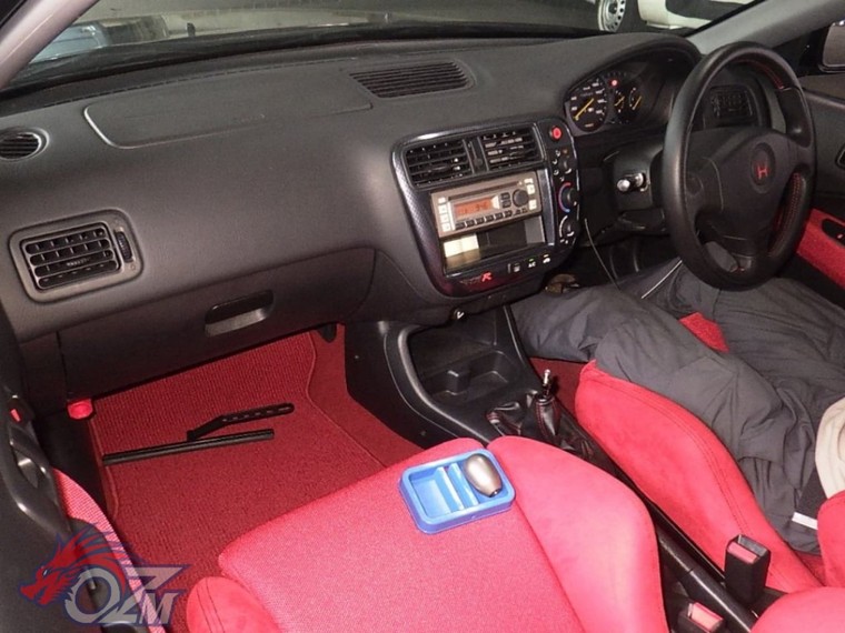 Honda Civic Type R 2000 rao bán giá hơn 1.6 tỷ đồng ảnh 2