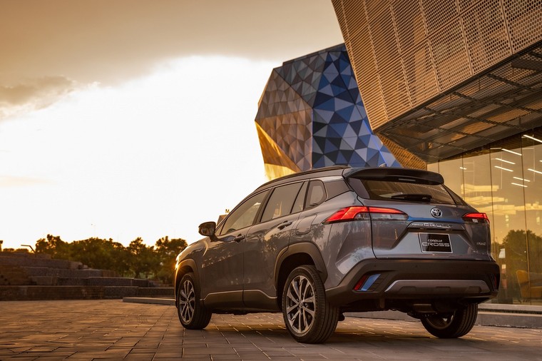 Toyota Corolla Cross - 'CUV lùn' đối đầu những Mazda CX-5, Ford Ecosport, Hyundai KONA,... ảnh 1