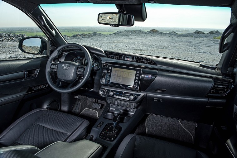  Toyota Hilux 2020 được ra mắt tại Việt Nam có giá bán từ 628 triệu ảnh 4