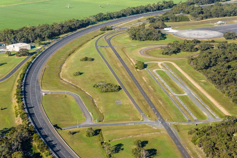 Vinfast mua trung tâm thử nghiệm xe của GM tại Úc ảnh 4