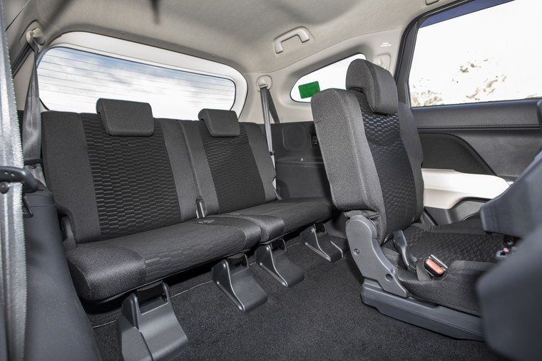 Toyota Rush nhập khẩu công bố giá bán mới ảnh 5