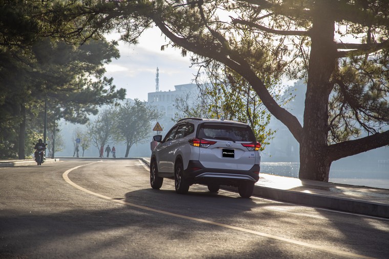 Toyota Rush nhập khẩu công bố giá bán mới ảnh 7