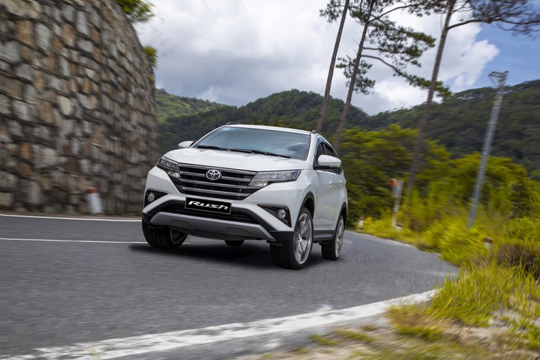 Toyota Rush nhập khẩu công bố giá bán mới ảnh 3