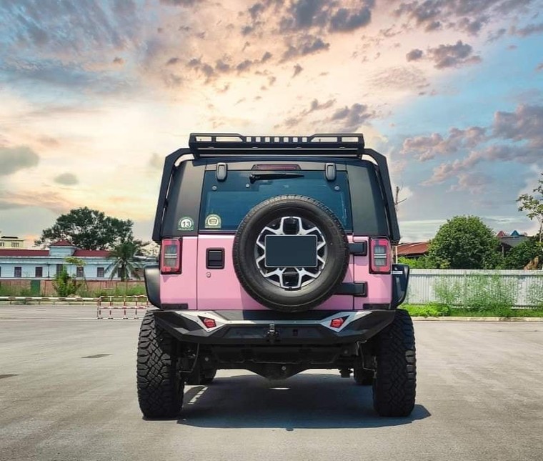 Baic BJ40 phiên bản độ màu hồng đầy mê hoặc ảnh 5