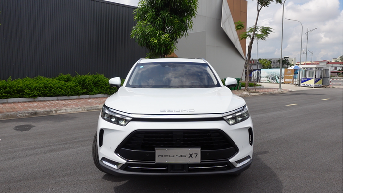 Beijing X7, xe 'Tàu' đầy công nghệ giá cực rẻ vừa có mặt tại Việt Nam ảnh 1