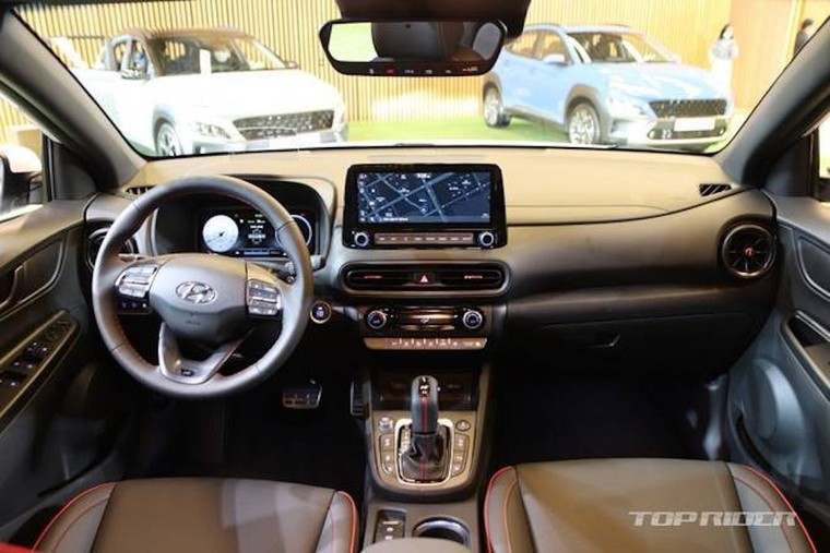 Hyundai Kona 2021 đã bắt đầu về tới các đại lý, thiết kế gây ấn tượng mạnh bởi sự thể thao ảnh 5