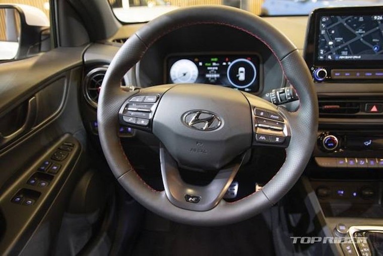 Hyundai Kona 2021 đã bắt đầu về tới các đại lý, thiết kế gây ấn tượng mạnh bởi sự thể thao ảnh 6