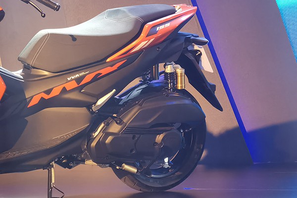 Yamaha NVX 155 VVA mới giá 53 triệu đồng, đấu Honda PCX tại Việt Nam ảnh 5