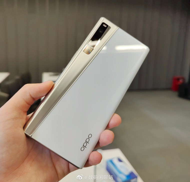  Quá ấn tượng với chiếc smartphone màn hình dẻo của OPPO ảnh 6