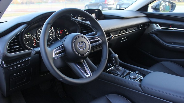 Mazda3 Turbo 2021 - giữ nguyên thiết kế, tăng trải nghiệm lái ảnh 12