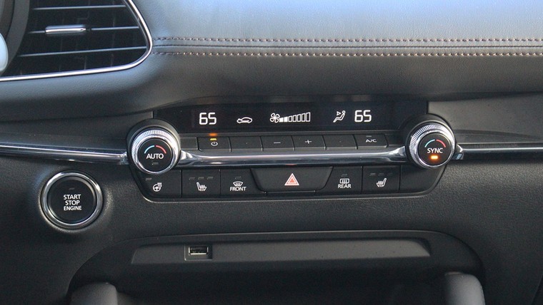 Mazda3 Turbo 2021 - giữ nguyên thiết kế, tăng trải nghiệm lái ảnh 15