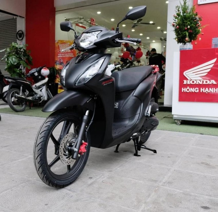 Honda Vision 2021 bị đội giá gần 4 triệu tại đại lý ảnh 1