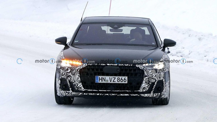 Audi A8 2022 Facelift lộ diện, cập nhật cụm đèn và lưới tản nhiệt ảnh 1