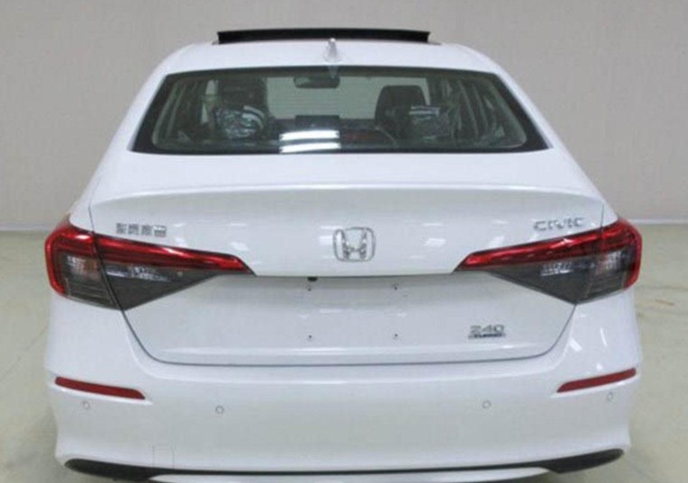 Honda Civic 2022 bị bắt gặp lăn bánh trước ngày ra mắt ảnh 2