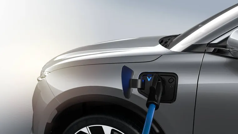 Lộ diện hình ảnh mẫu xe điện thứ 2 Vinfast VF e35 ảnh 10