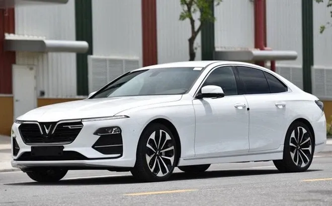 VinFast đạt doanh số 2.330 xe trong tháng 3/2021 ảnh 1