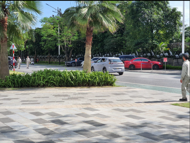 VinFast VF e34 lộ diện - nhỏ gọn, thu hút mọi ánh nhìn ảnh 3