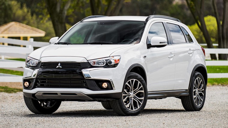 Mitsubishi triệu hồi Outlander Sport và Outlander sản xuất năm 2016 để thay thế phanh đỗ phía sau ảnh 1