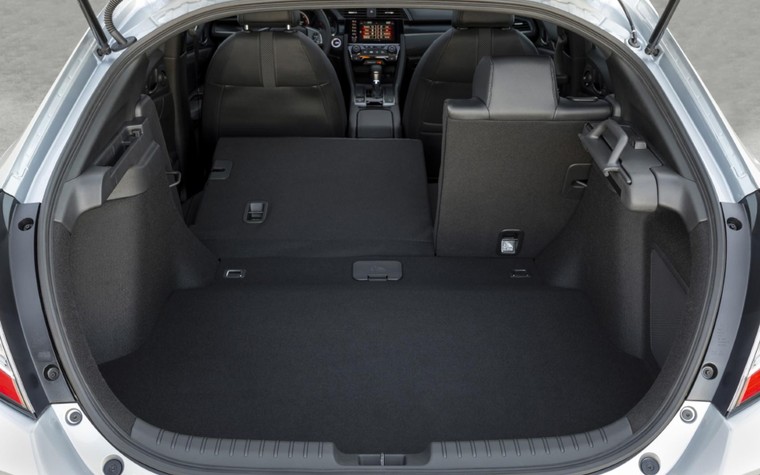 So sánh Civic hatchback mới và thế hệ tiền nhiệm ảnh 12