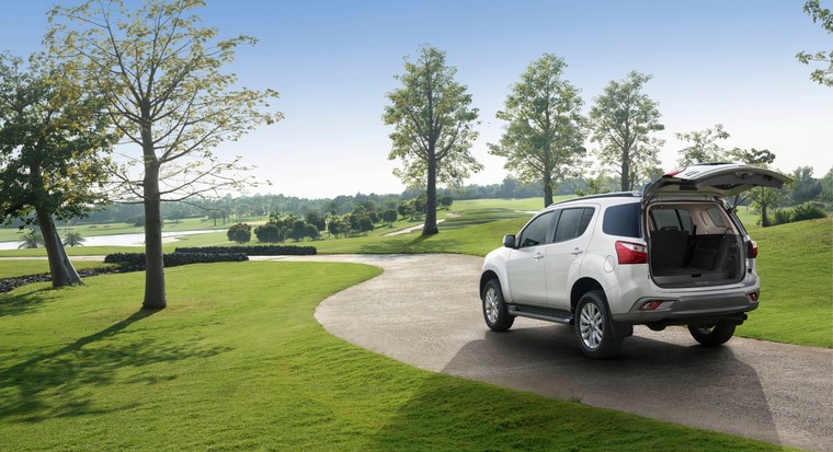 Isuzu mu-X B7 Plus - SUV đa dụng, bền bỉ với giá bán hấp dẫn ảnh 2