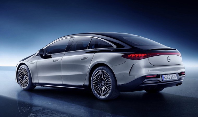 Điểm thú vị về khả năng đánh lái trục sau trên Mercedes-Benz EQS ảnh 2