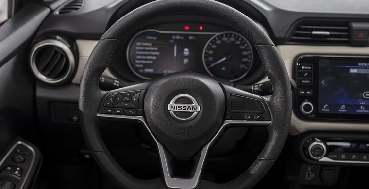 Những điểm yếu so với đối thủ trên chiếc Nissan Almera vừa ra mắt tại Việt Nam ảnh 5