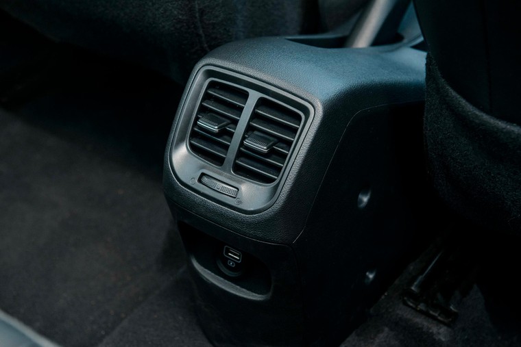 Những điểm nổi bật của Hyundai i10 vừa ra mắt so với các đối thủ cùng phân khúc ảnh 4