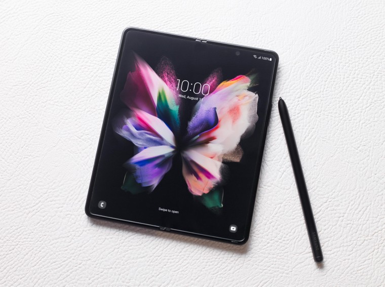 Samsung Galaxy Z Fold 3 5G, camera ẩn dưới màn hình, hỗ trợ bút S Pen,… giá bán từ 41 triệu đồng ảnh 2
