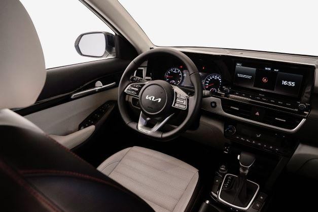 Kia Seltos 1.4 gia tăng trang bị tất cả các phiên bản, thay đổi nhận diện với logo mới ảnh 2
