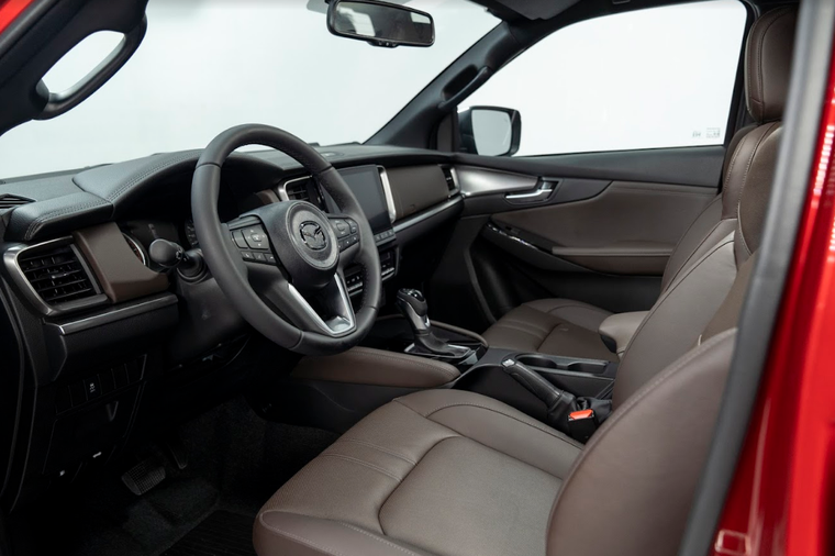 Mazda BT-50 thế hệ mới - đột phá thiết kế và tiện nghi ảnh 6