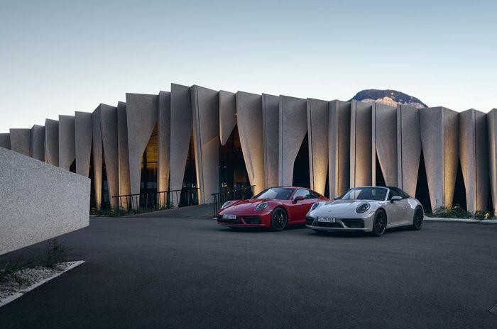 Porsche 911 GTS mới: ấn tượng hơn, mạnh mẽ hơn ảnh 1
